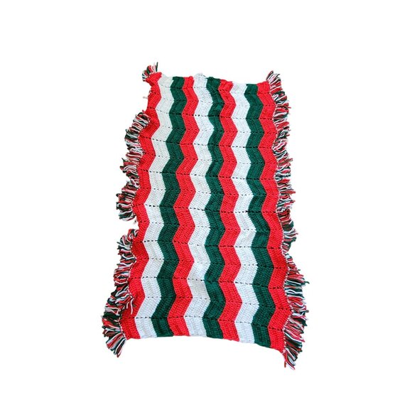 Christmas Themed Crochet Chevron Pattern Afghan With Fringe Edges - Picture 1 of 2
